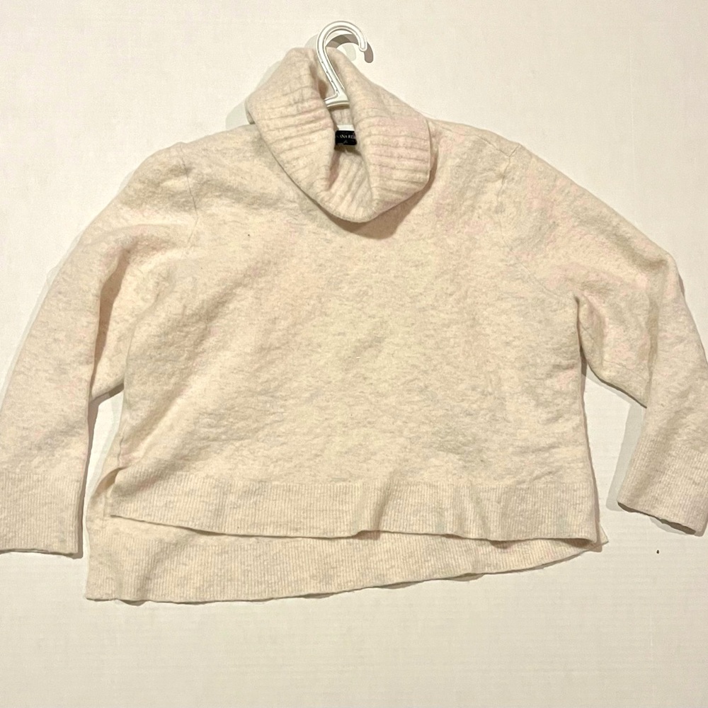 SOLD Banana Republic turtleneck sweater